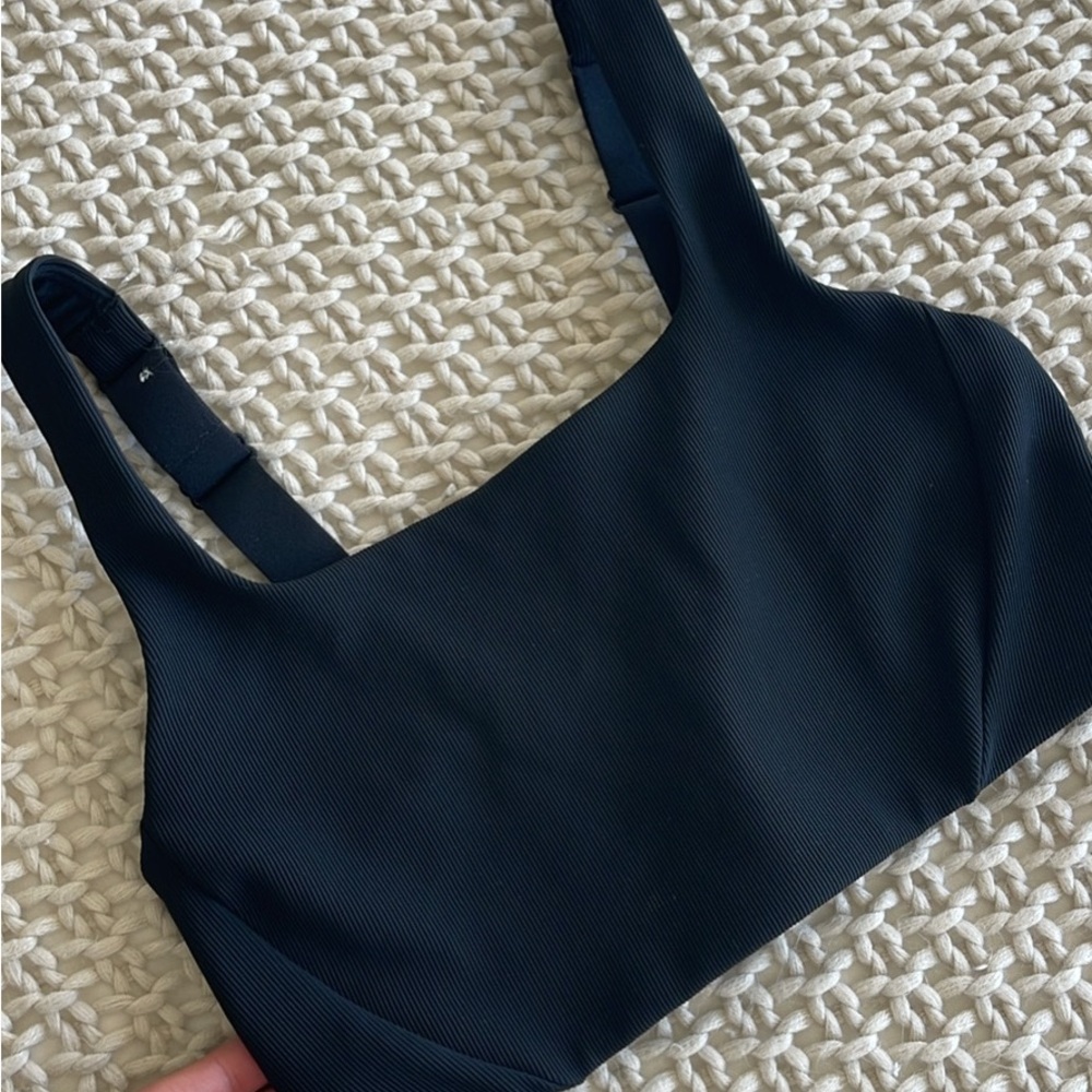 Lululemon Black Ribbed Crop Top